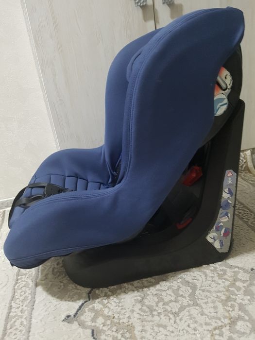 Машинада болалар учун утирадирадиган кресло сотилади