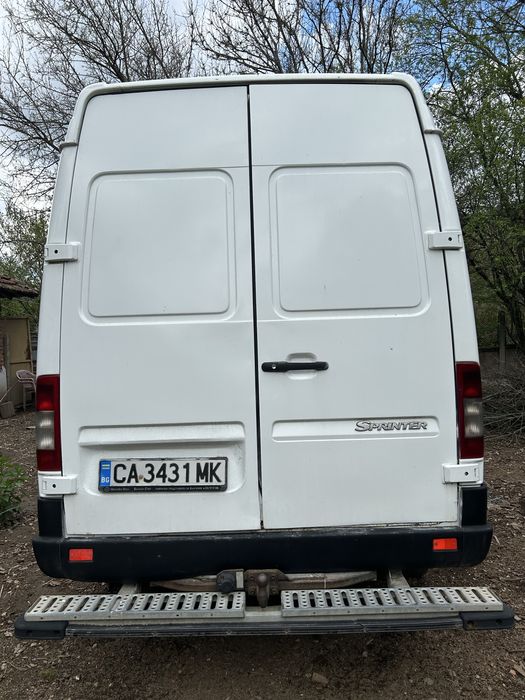 Mercedes Sprinter 208