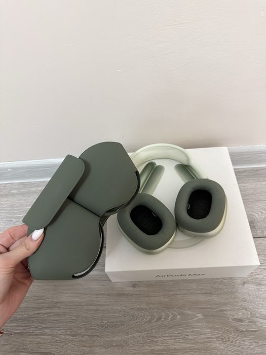 Продам AirPods Max
