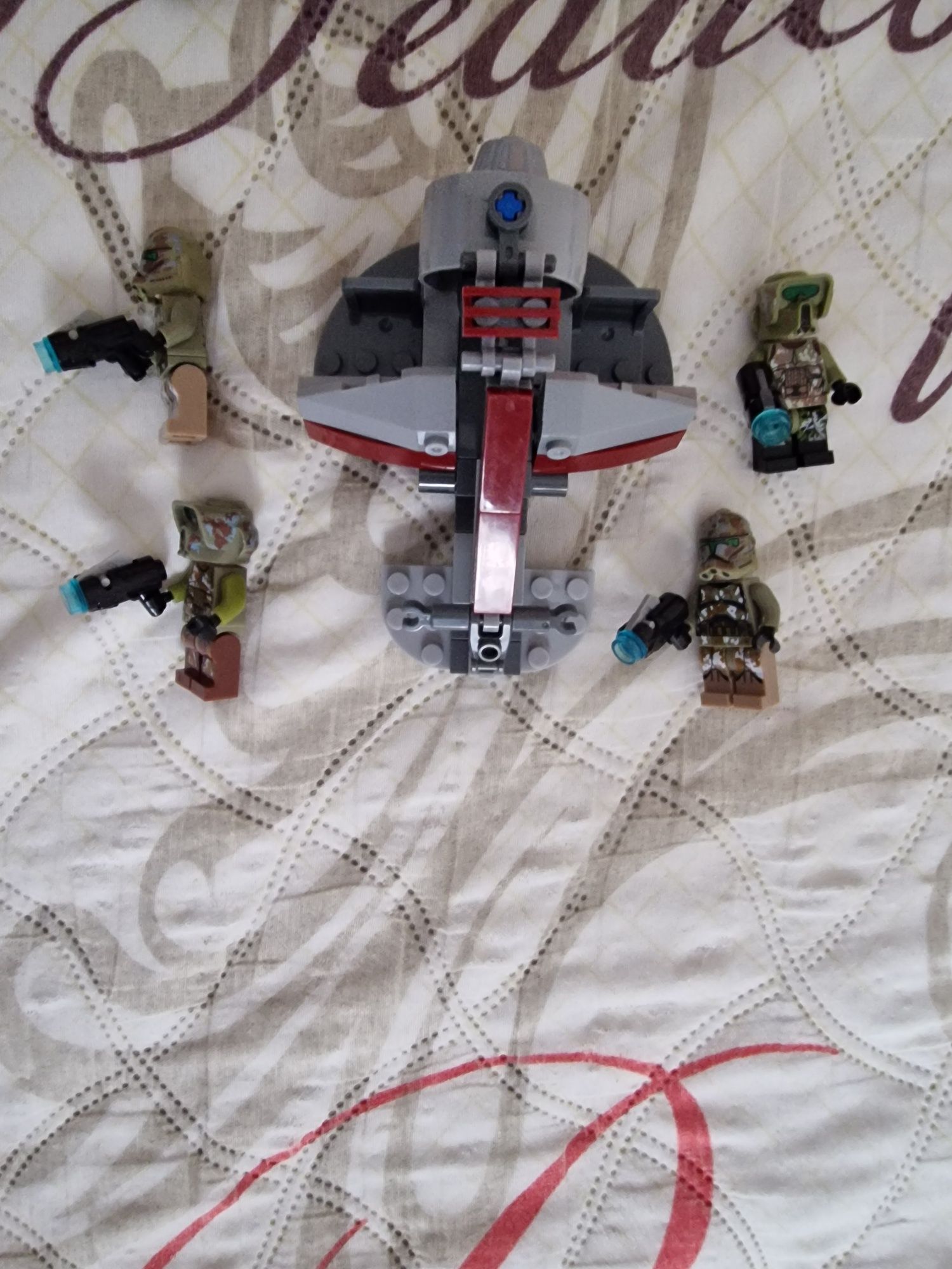 Lego star wars set and minifigures