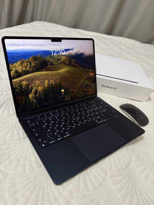 MacBook Air M2 (2022) + Magic Mouse 3