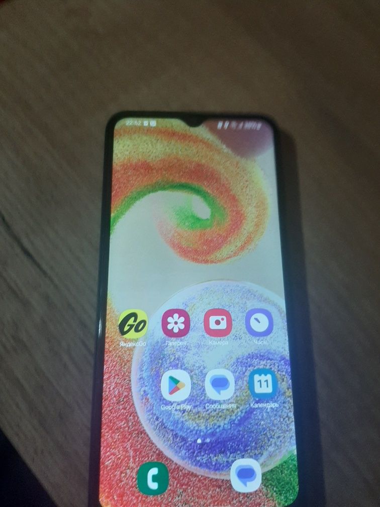 Телефон Samsung  A04