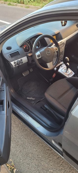 Opel Astra H,1,6 benzină+GPL,adaptat pentru handicap locomotor