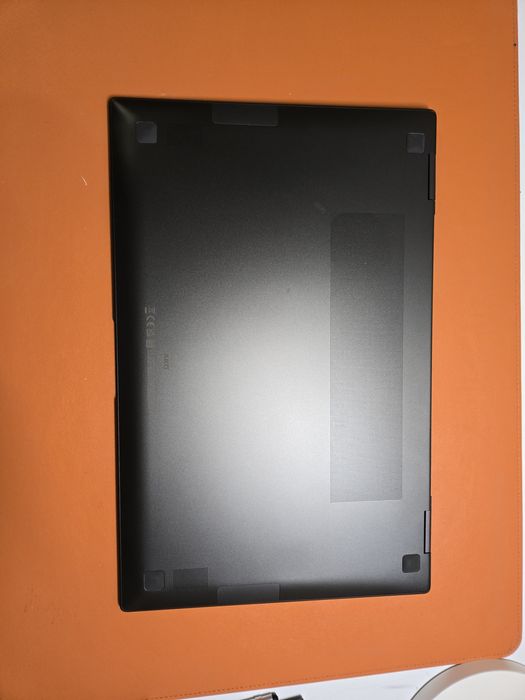 Vând Samsung Galaxy Book 2 Pro 360 i7 1Tb impecabil