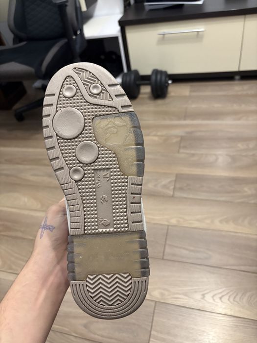 Off white out off office