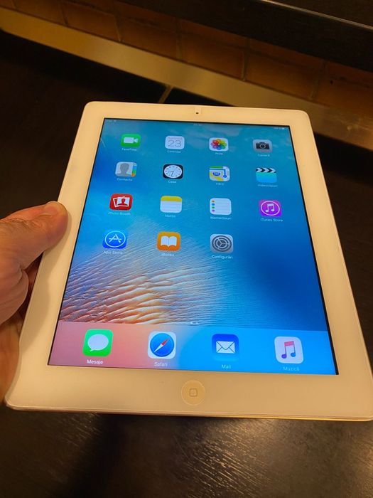 Ipad baterie și încarcator