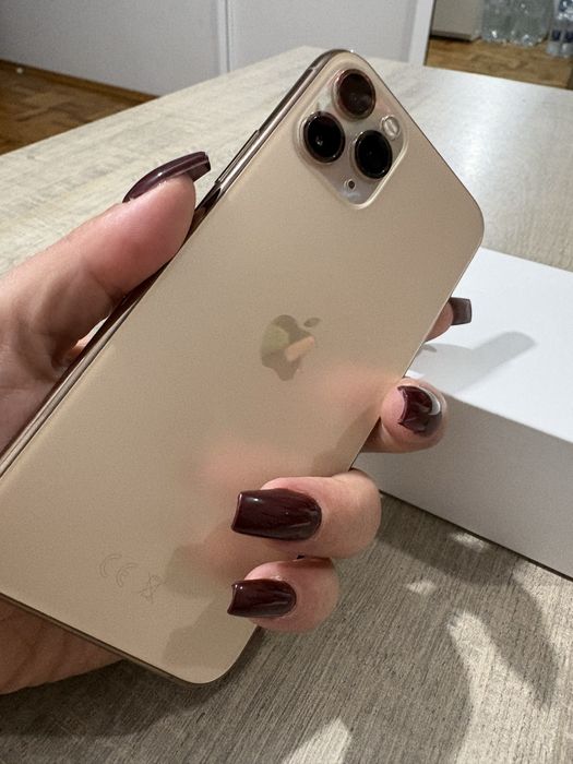 iPhone 11 Pro 64GB Gold – Отлично състояние, без драскотини