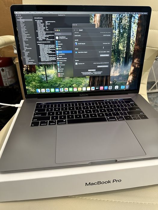 Laptop Apple MacBook Pro 2018 Touchbar 15.4 inch Intel Core i7