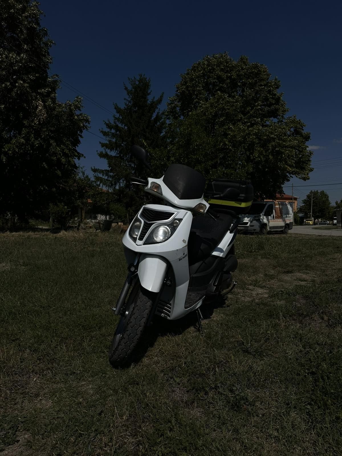 Benelli cafe nero 150