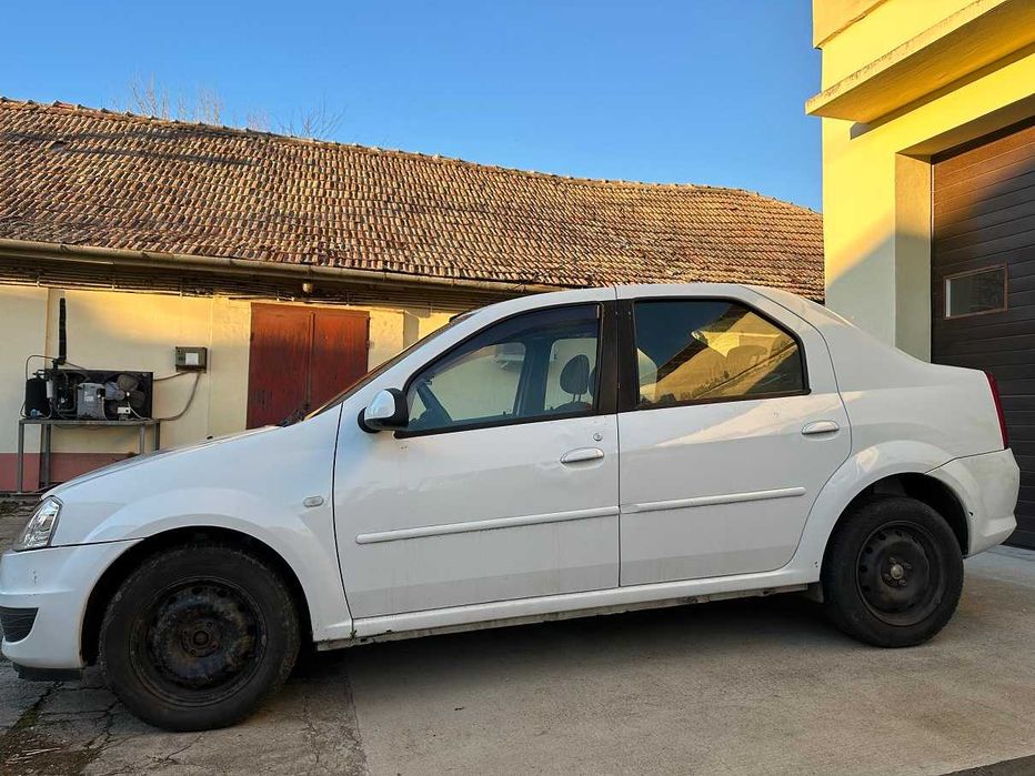 Dezmembrez Dacia Logan 1.2 B 2010 Clima