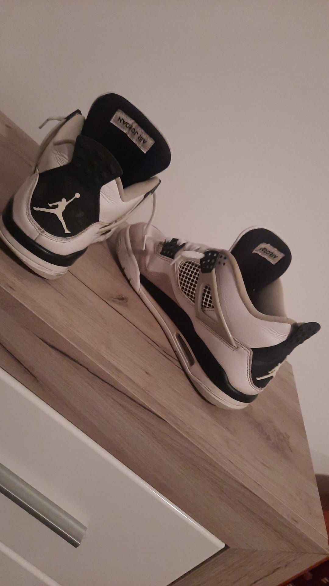 Vând jordan 4 military black stare buna, mărime 40,5, rep1-1, 500 lei