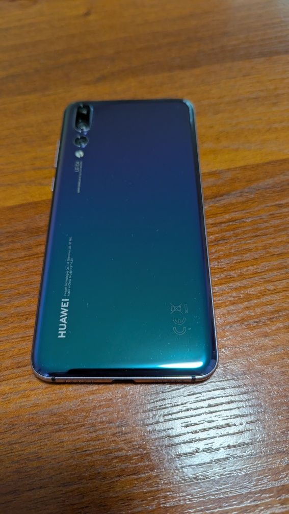 Продам смартфон Huawei p20 pro