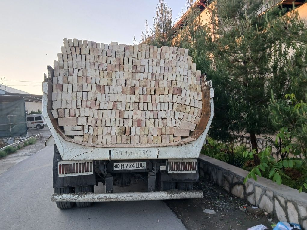 Pishgan gisht sotiladi