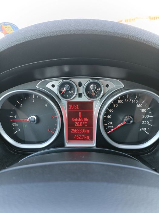 Ford Kuga 2009, (4x4)