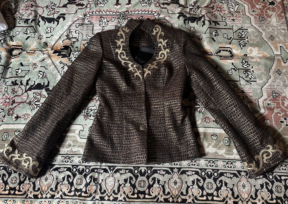 Продам пиджак в казахском стиле ручной работы