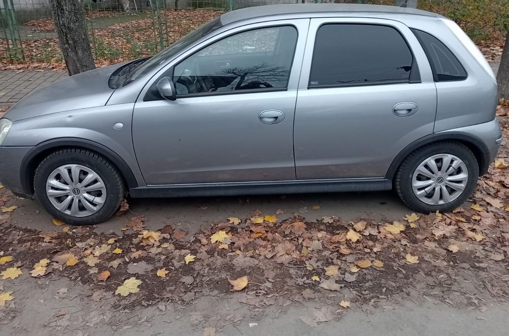 Vând Opel Corsa C 1.2 Twinport 80 CP