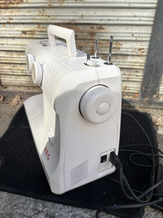 Шевна машина AEG