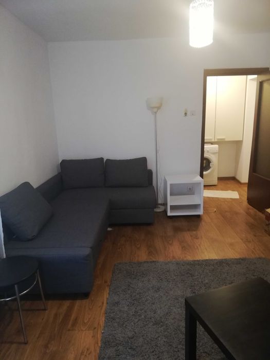 Garsoniera spatioasa, mobilata, de inchiriat pe baza de contract