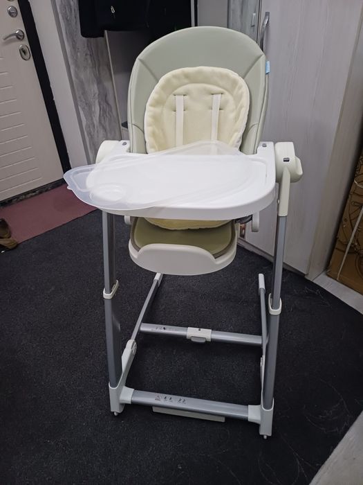 Продаётся фирменный 2в1 кормления стульчик и шезлонг