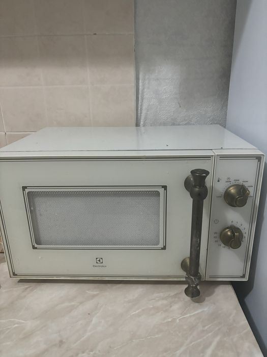 Микроволновка хороший состоянием работет,50тыс