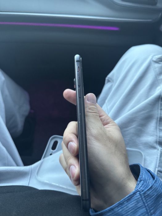 Продам Iphone 8 plus