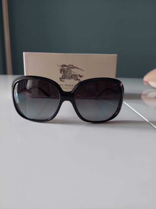 Оригинални слънчеви очила Burberry
