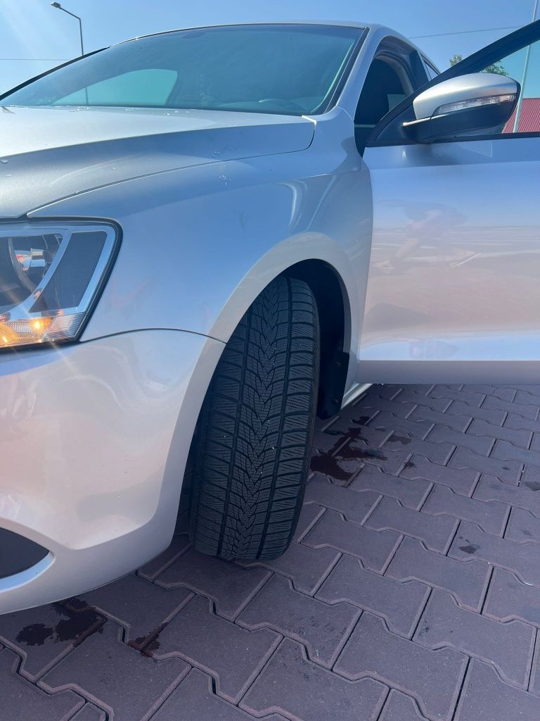 Vand VW Jetta an 2012