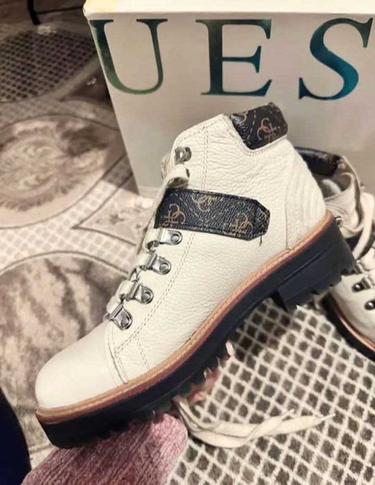 Оригинални боти на Guess естествена кожа