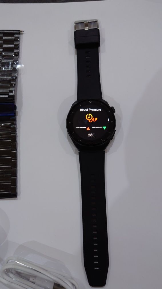 SmartWatch elegant identic cu Huawei GT3 pro