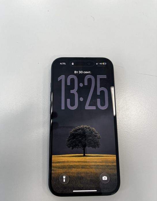 продаю айфон 15 в хорошем состояний