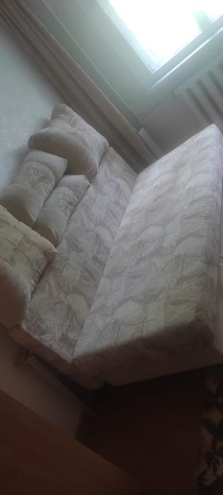 Тахта диван сатылады