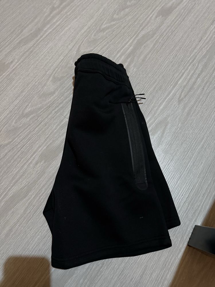 Къси панталони NIKE TECH FLC XXL