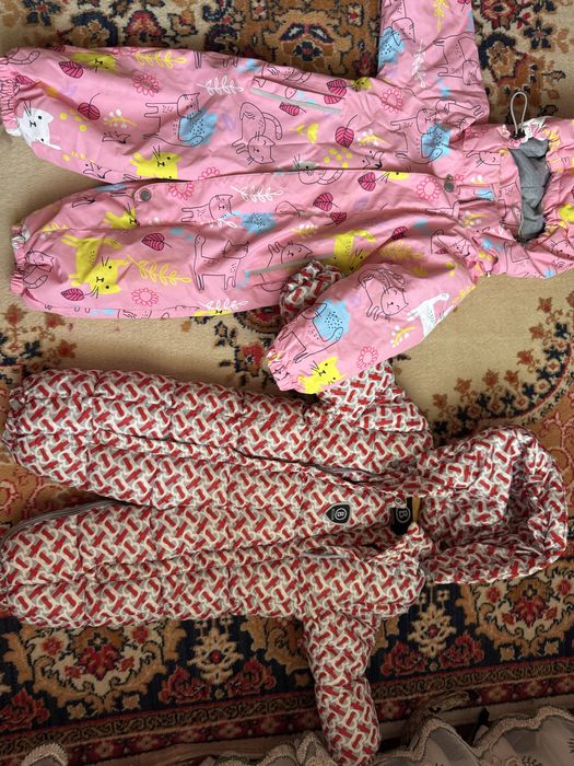 Продам два комбинезора