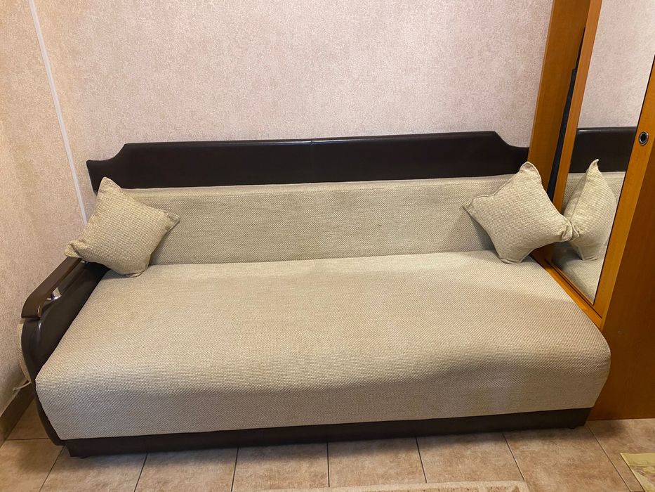 Canapea in stare foarte buna