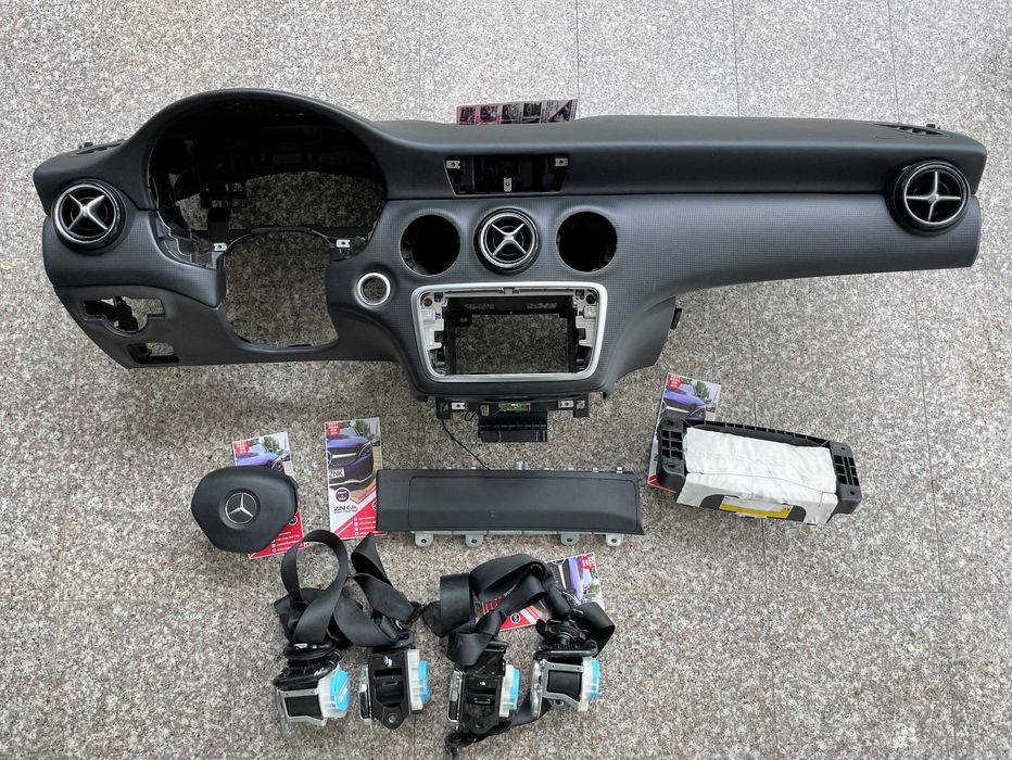 Mercedes Benz CLA - A w176 kit airbag volan - pasager - plansa de bord