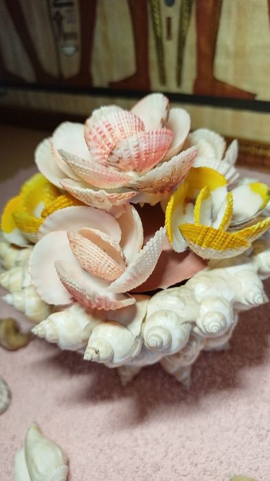 Ваза сувенир из ракушек моря.