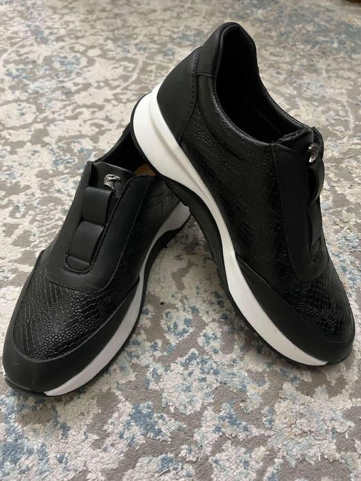 Erkaklar oyoq kiyimi