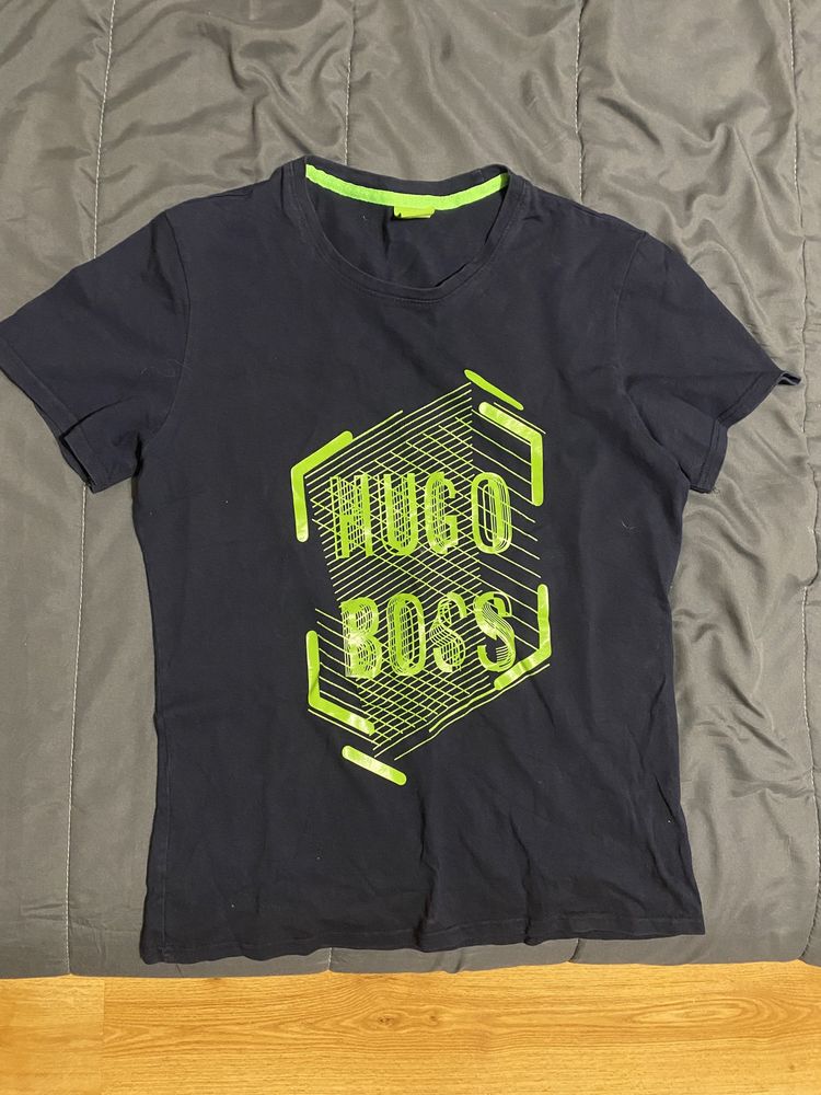 Мъжка тениска hugo boss размер С