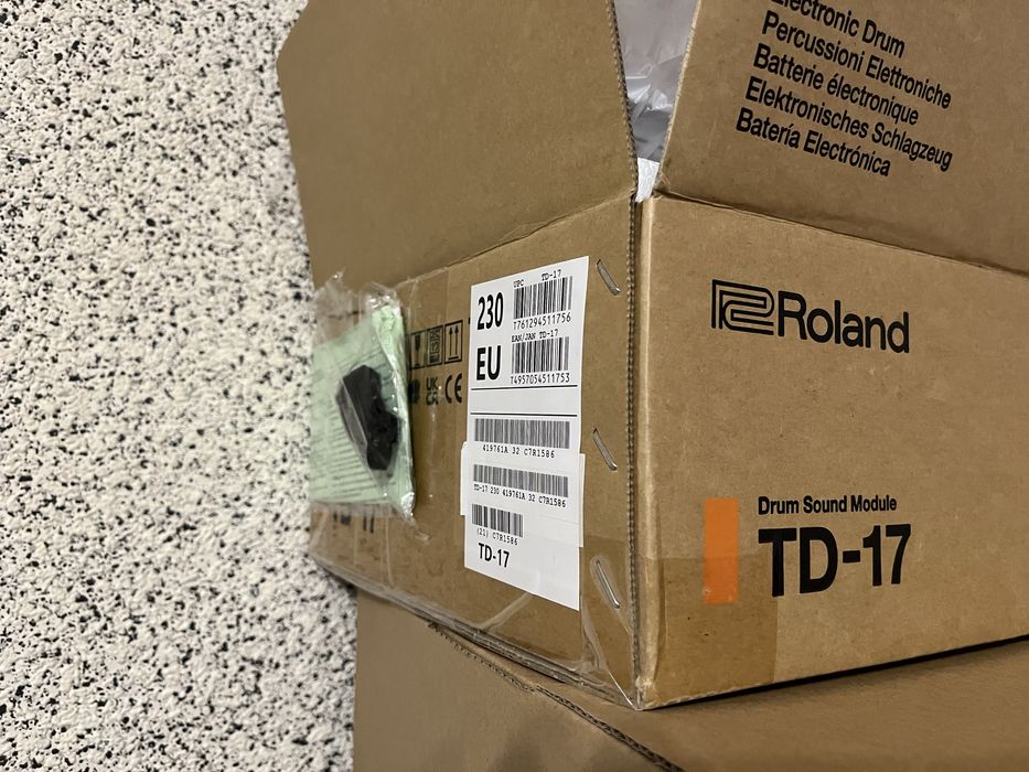 Roland td 17 чисто нов в кашон