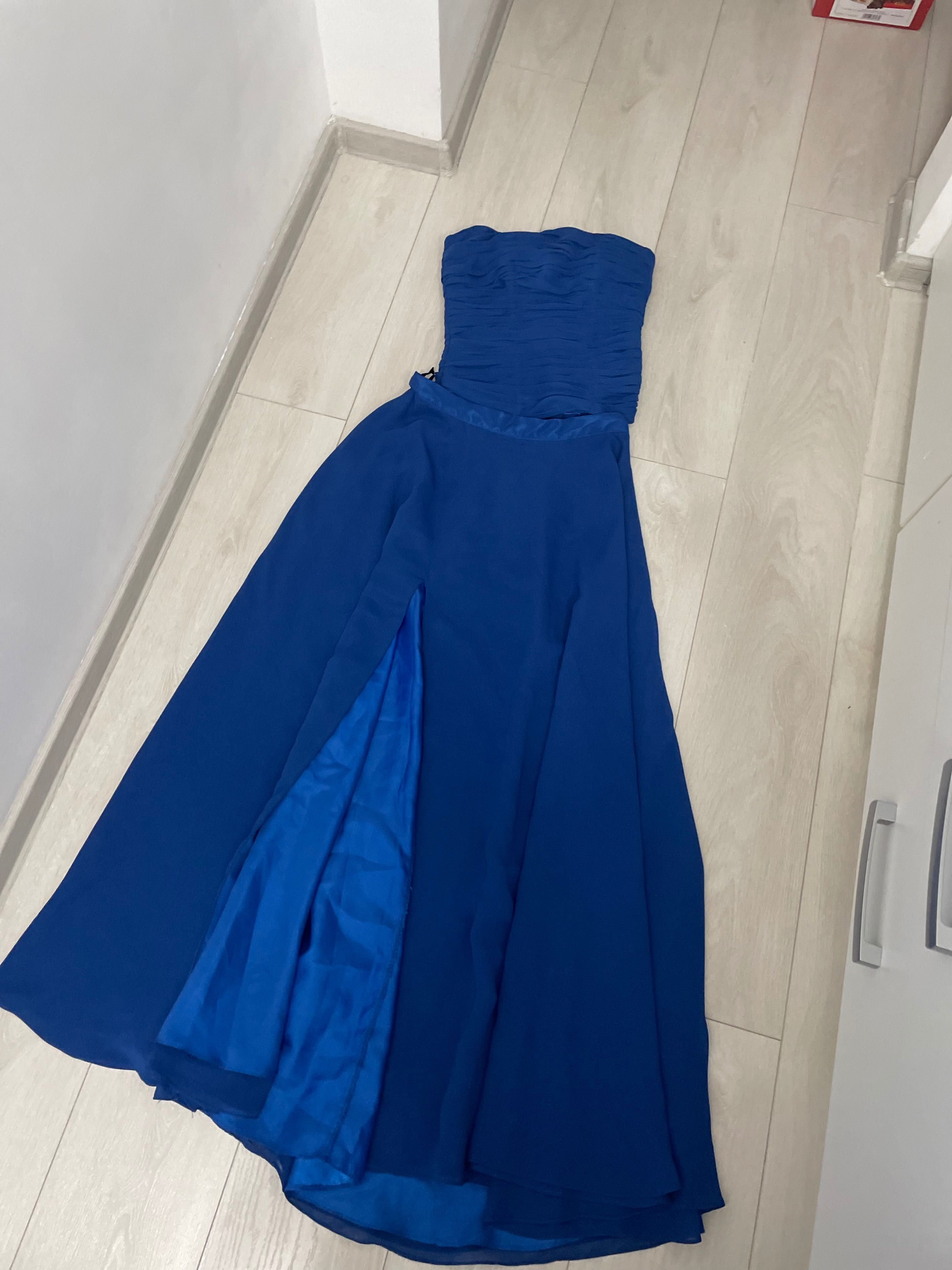 Fusta+ corset făcute la comanda mărimea S/M poate fi ajustata! S