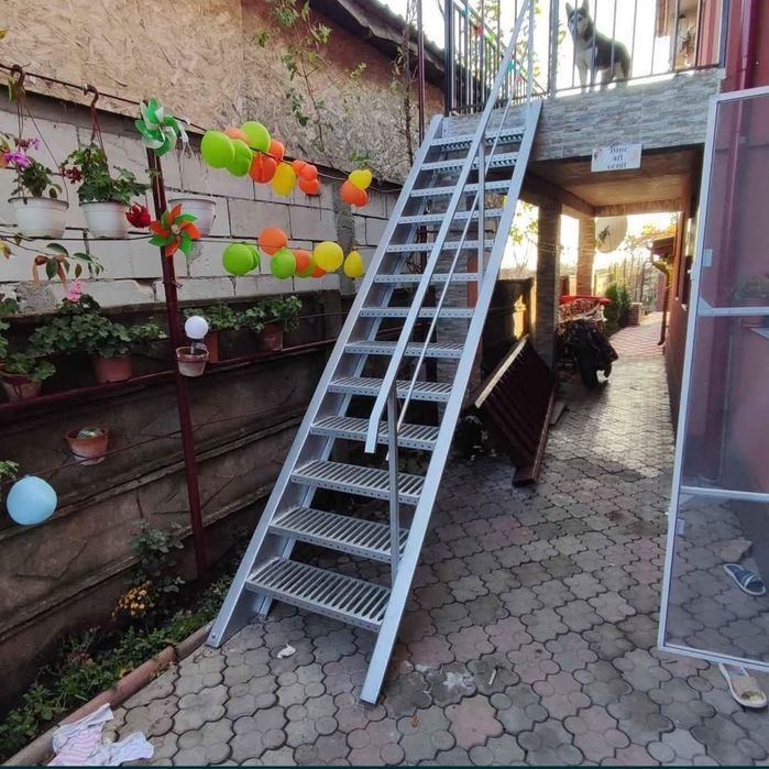 Scari metalice zincate