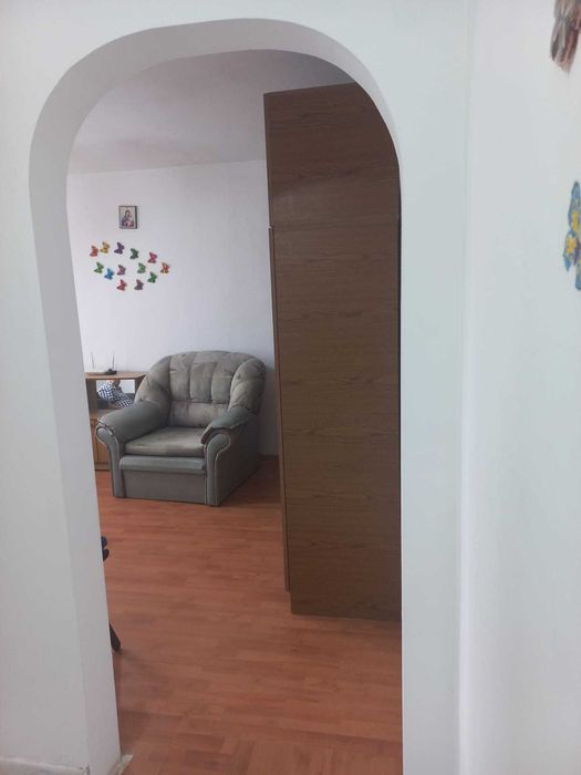 Proprietar, inchiriez garsoniera zona Posta Maratei