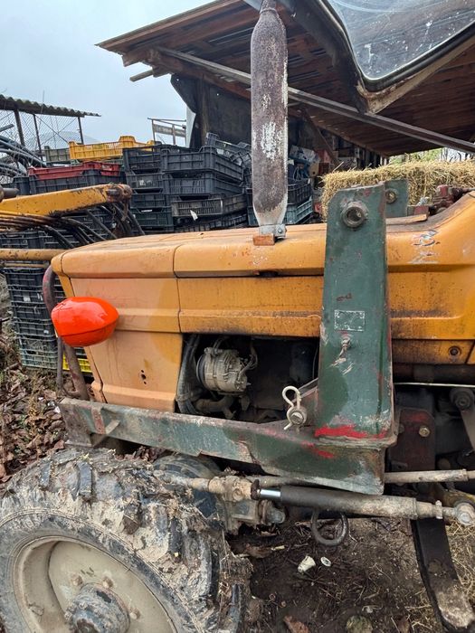 Incarcator frontal pentru tractor 450 si 550