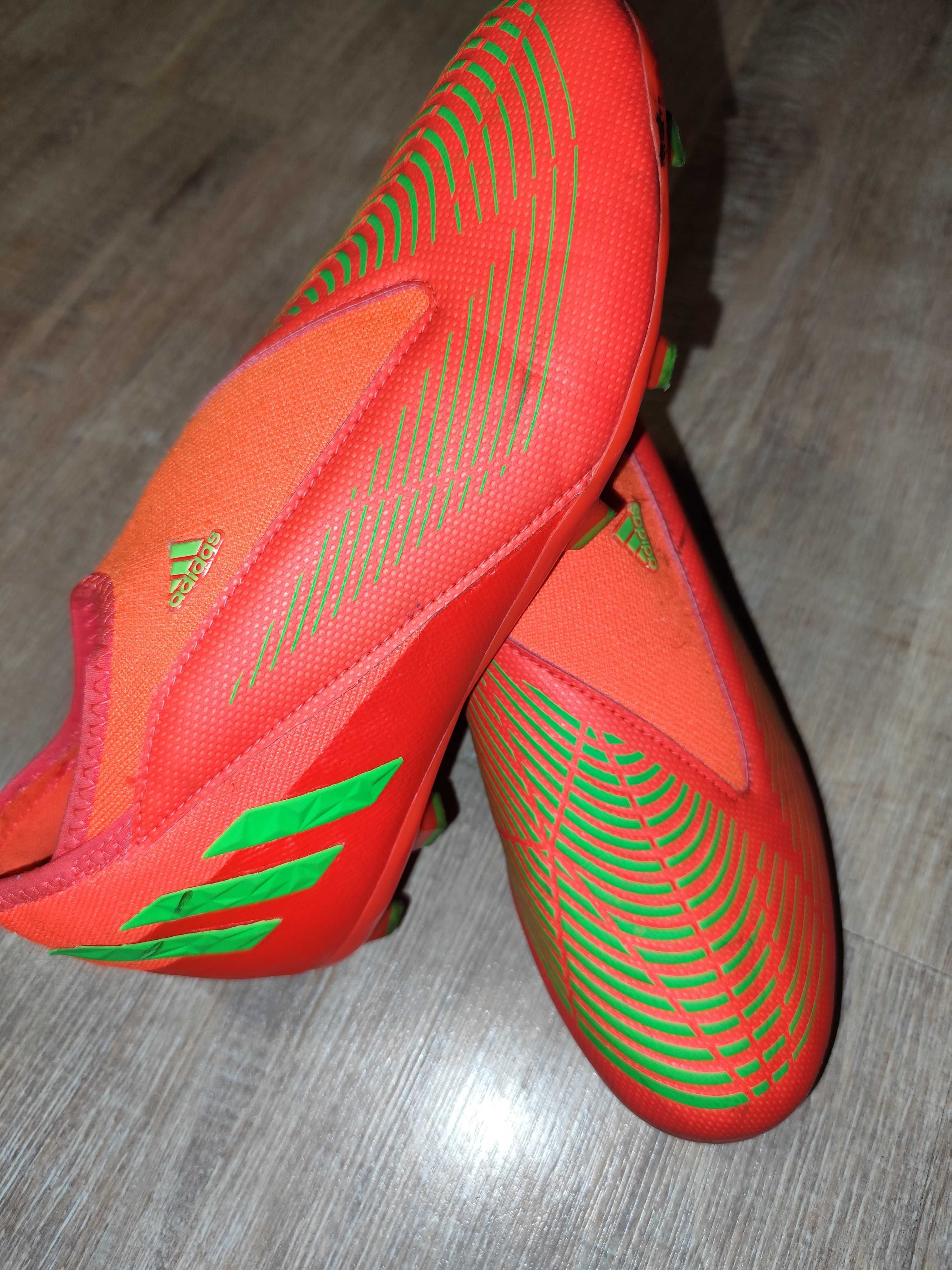бутонки на Adidas