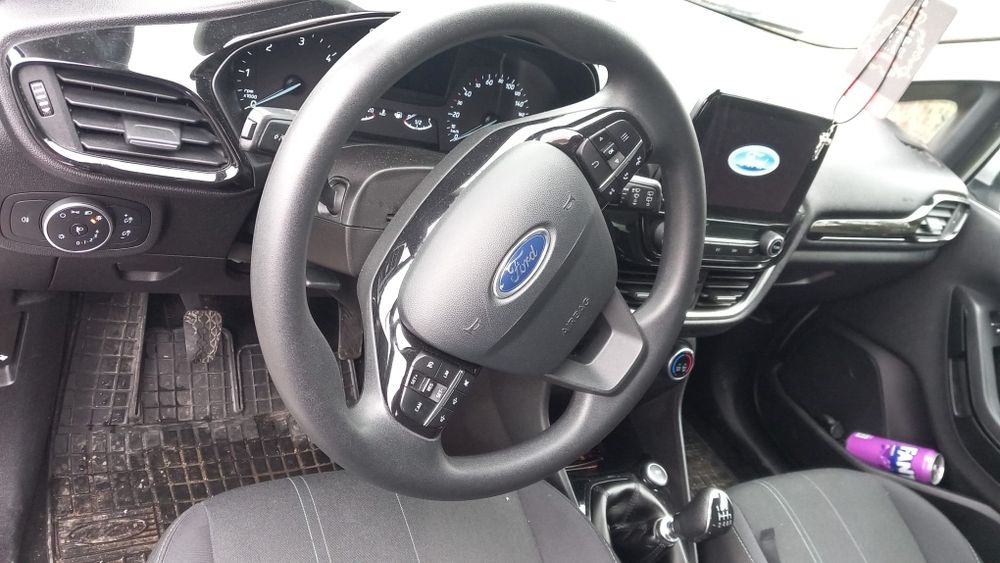 Se vinde ford fiesta