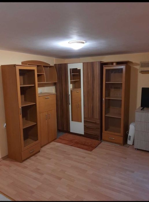 Дава се под наем  в Варна, Колхозен пазар - 40 кв.м за 204 € - Снимка #3