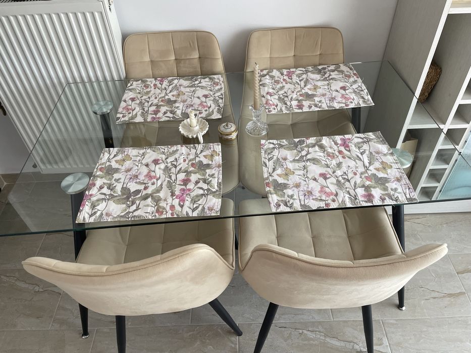 Masa de dining cu blat de sticla jisk