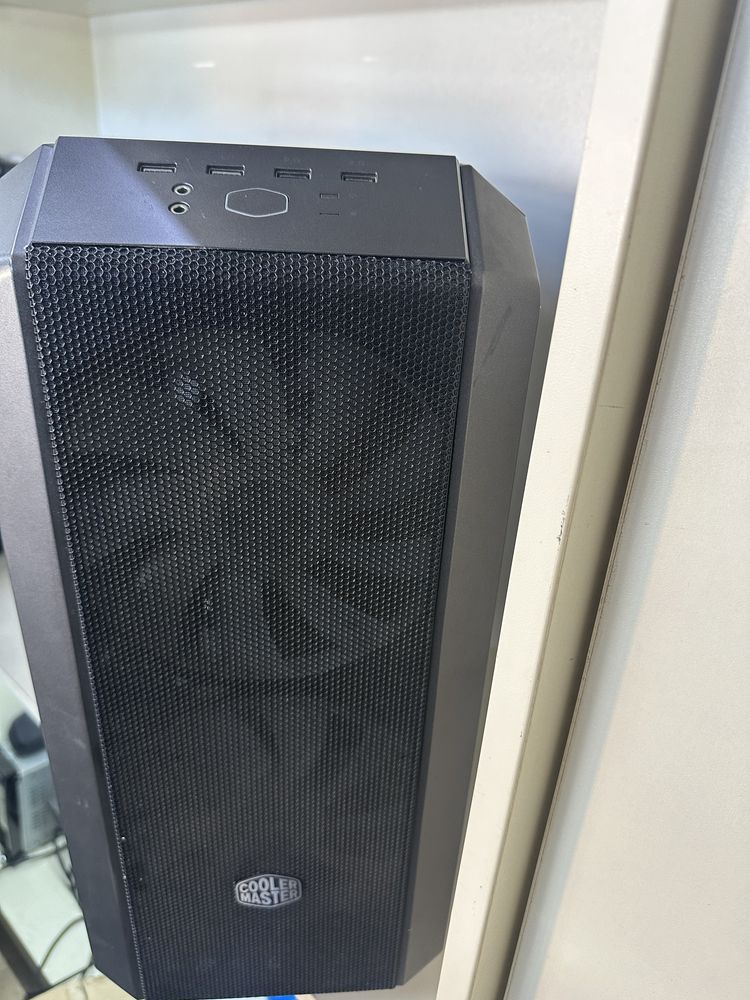 Геймърски компютър! Ryzen 7 5800x 32ran 2tb ssd