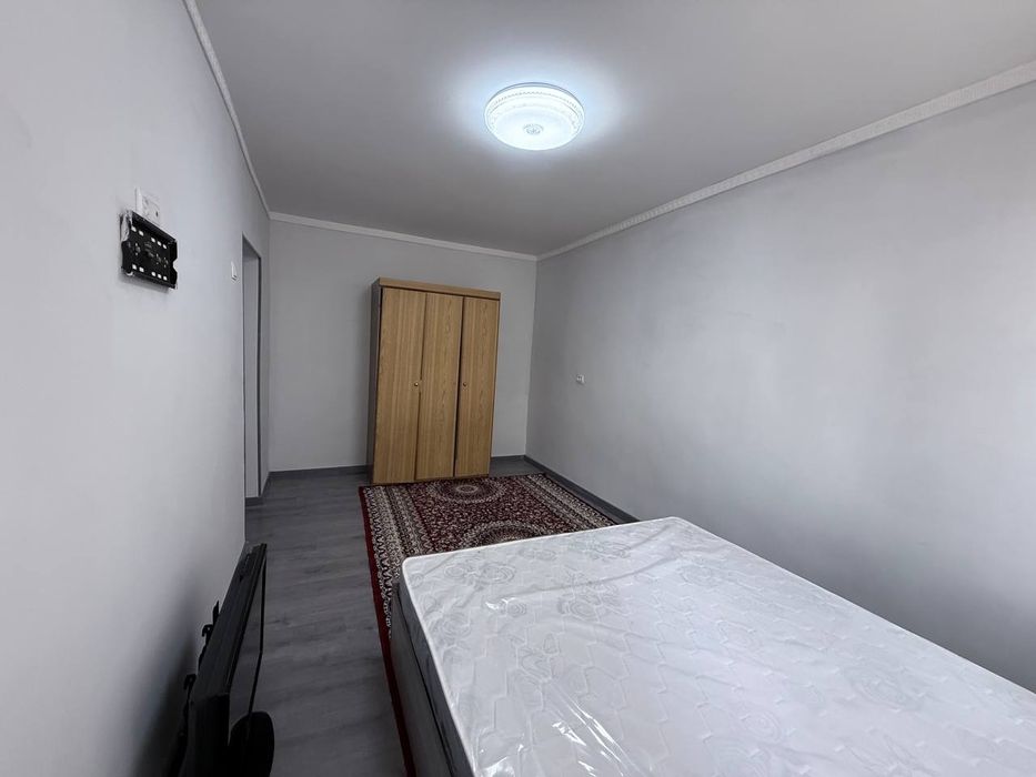 Продаётся квартира Чиланзар 2 квартал 1/4/4 кирпич