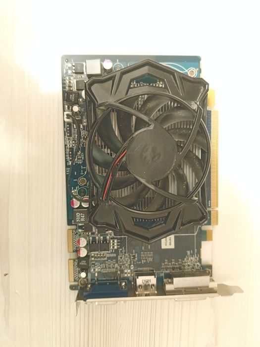 Radeon HD5670 1gb